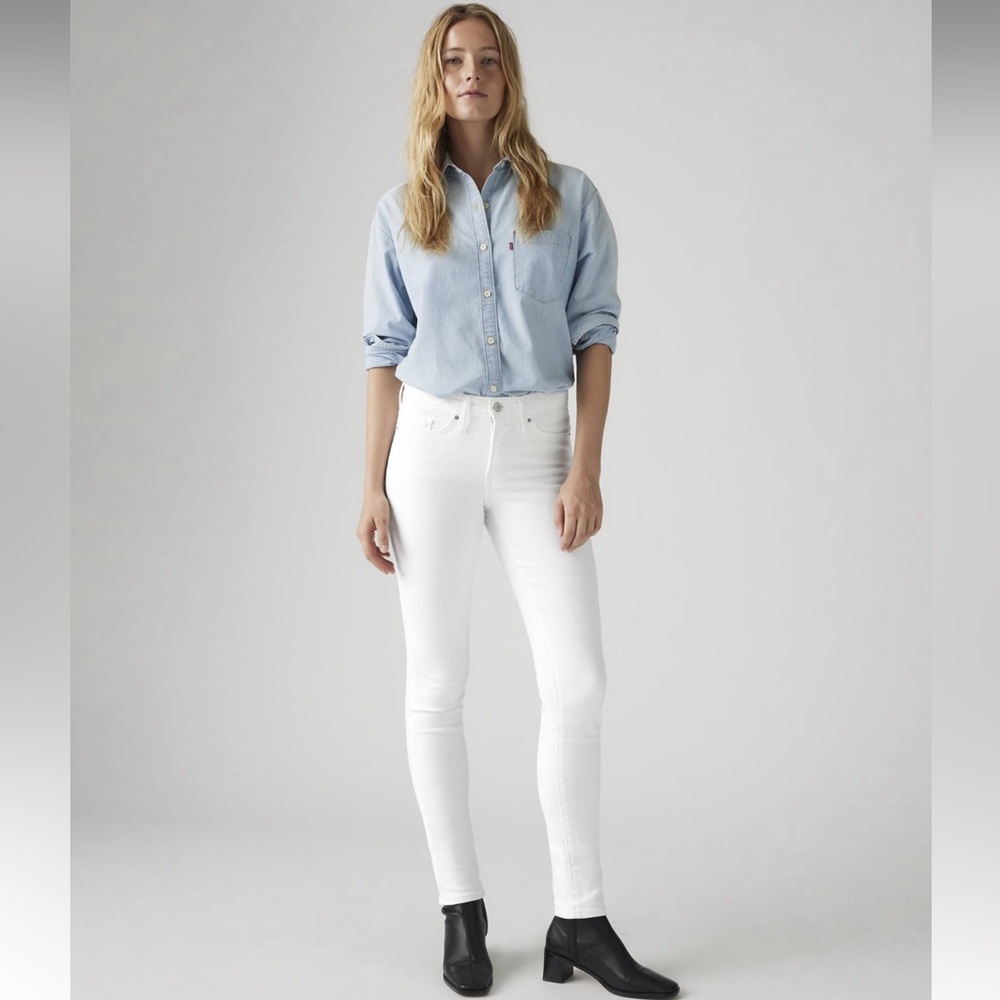 *NWT* Levi’s 311 Shaping Skinny Jeans